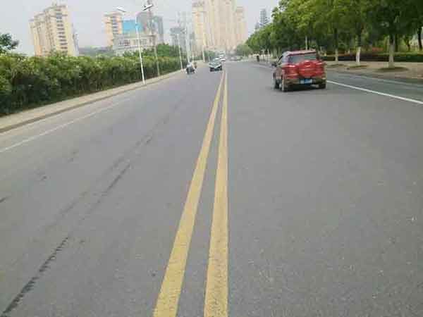 瀝青混凝土路面鋪設